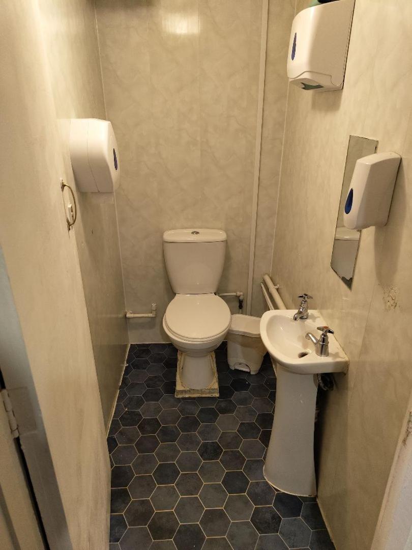 The Merlin Hotel Blackpool Bagian luar foto