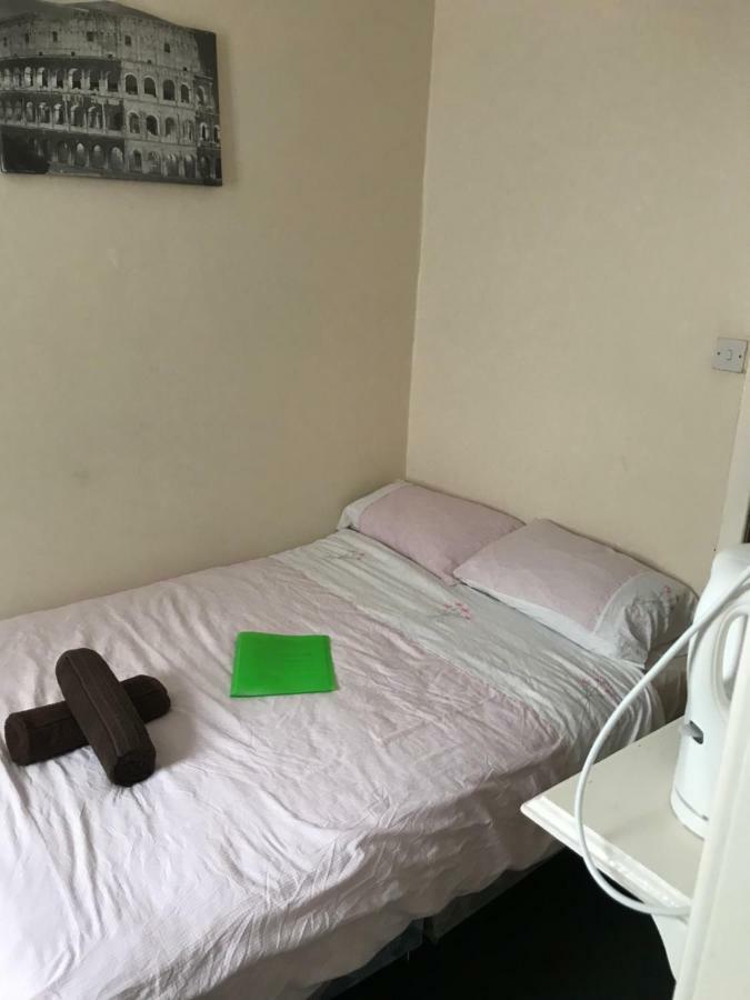 The Merlin Hotel Blackpool Bagian luar foto
